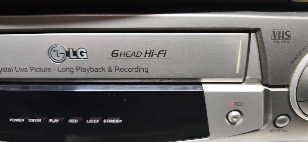 HI-FI STEREO видеомагнитофоны