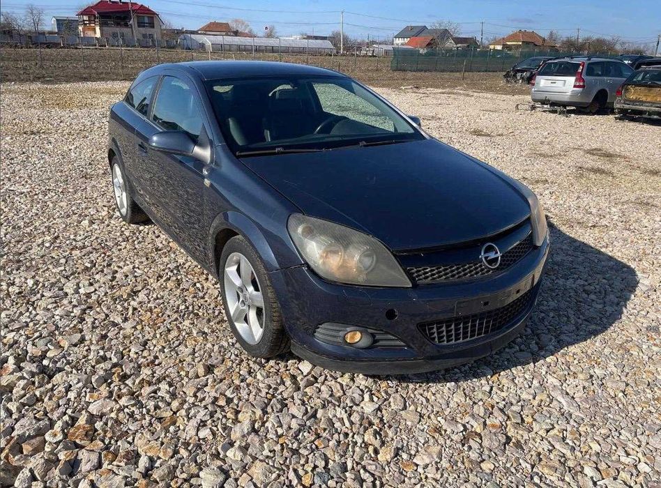 hayon Opel Astra Gtc H motor 1.7 diesel