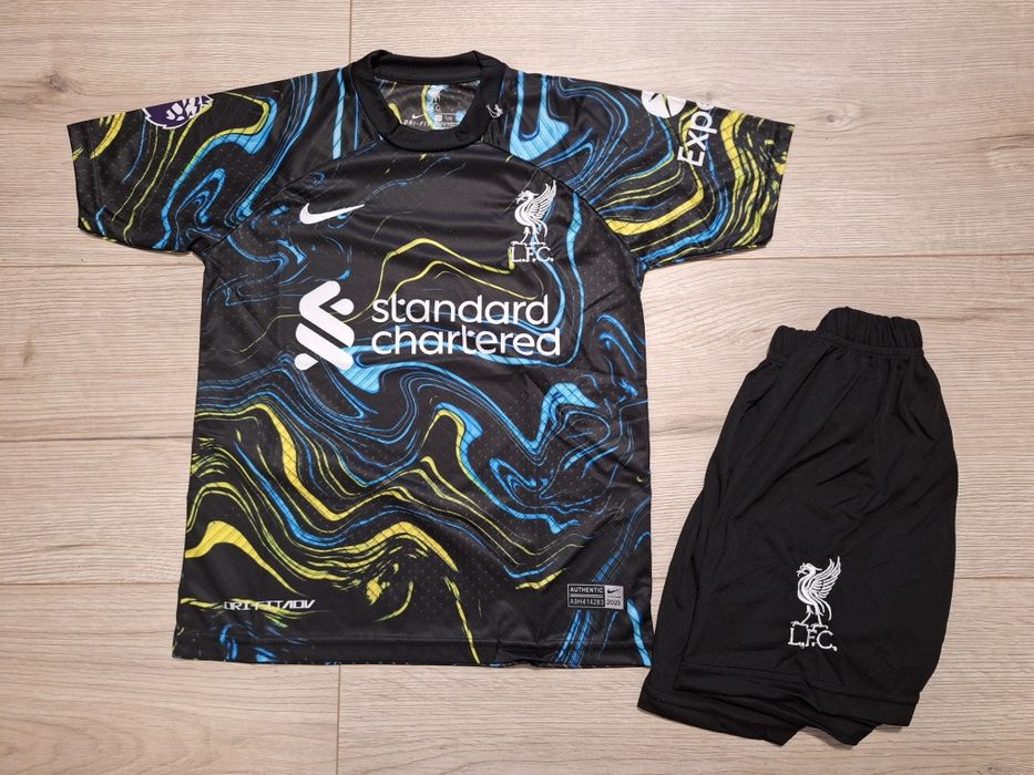 Разпродажба!!!Детски футболни екипи!