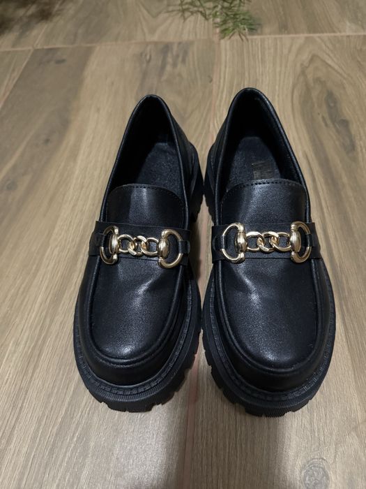Обувки тип мокасини 37 номер
