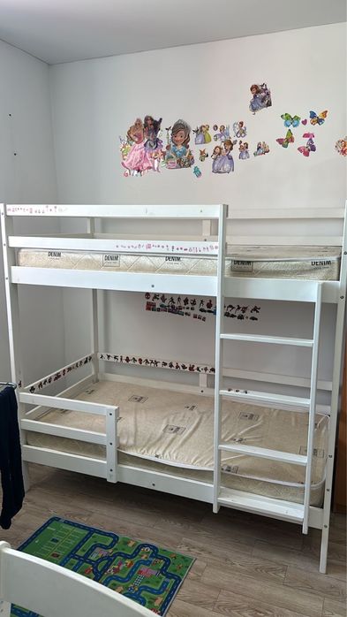 Продам двухъярусную кровать