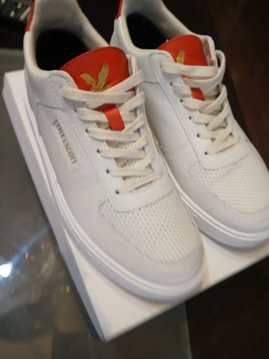 Страхотен модел на LYLE scott 42 носени 1 път