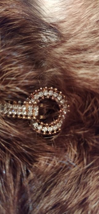 Vând haina de blana noua