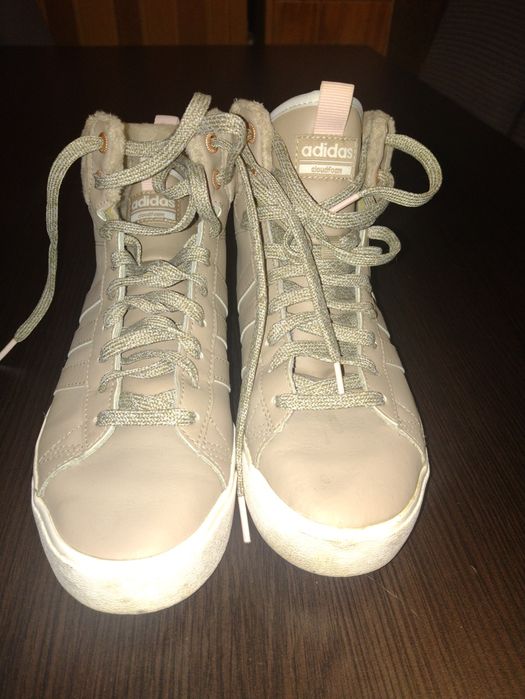 Ghetuțe îmblănite Adidas