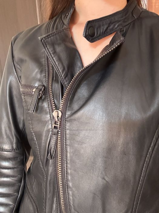 Куртка кожаная черная