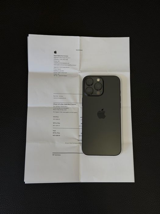 Продавам iPhone 16 PRO MAX