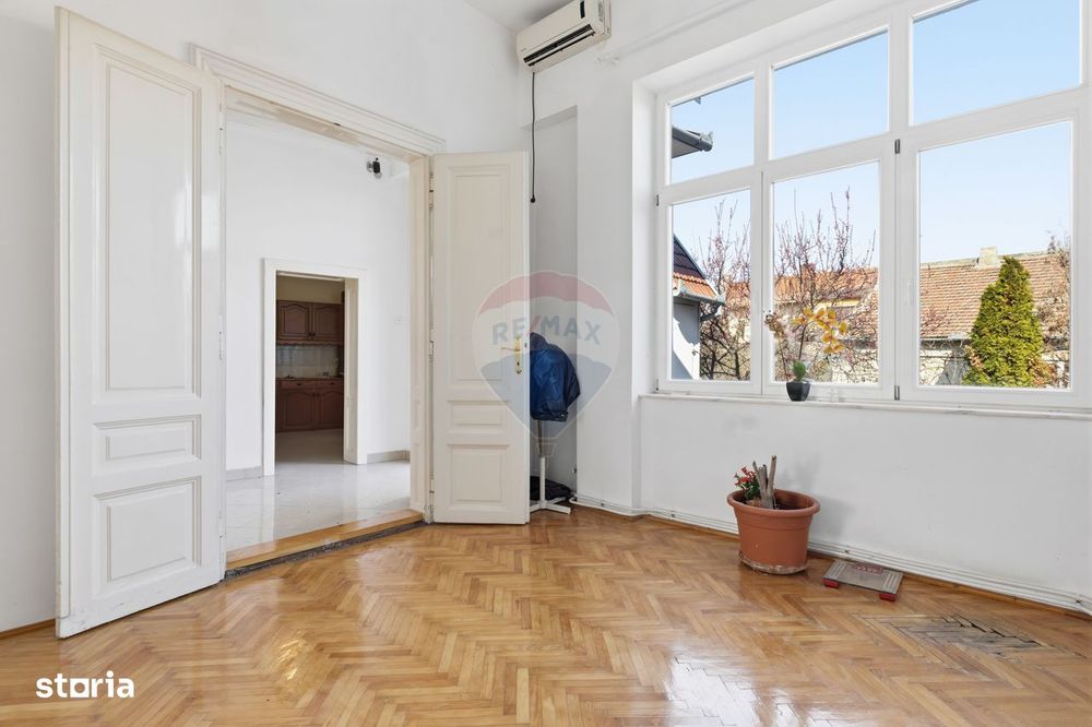 Apartament 4 camere 113 m² utili Piata Catedralei- Alexandru Gavra