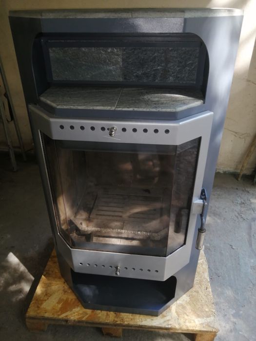 Semineu pe lemne 9kw