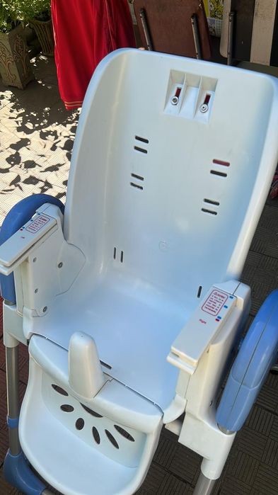 Детский стульчик для кормления