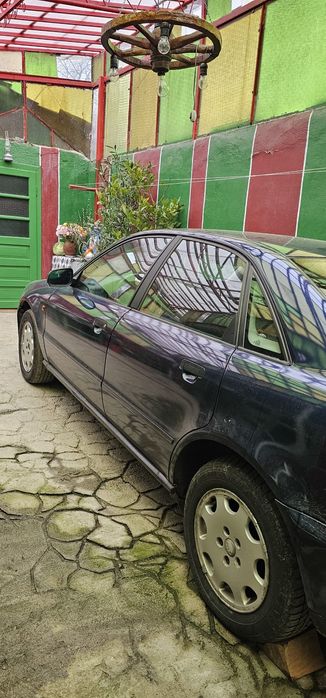 Vând Audi A4 1995