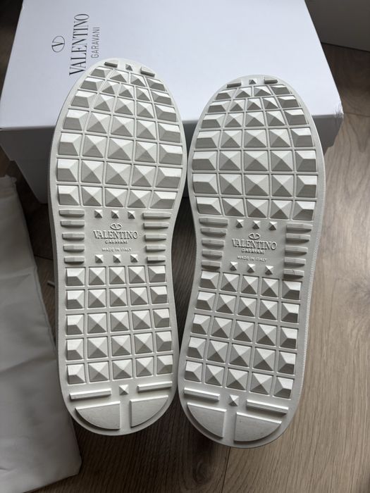 Papuci Valentino Garavani marime 43 trend old money negociabili