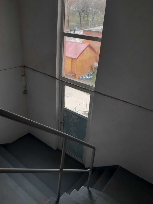 Spatiu in hala zona  Castel