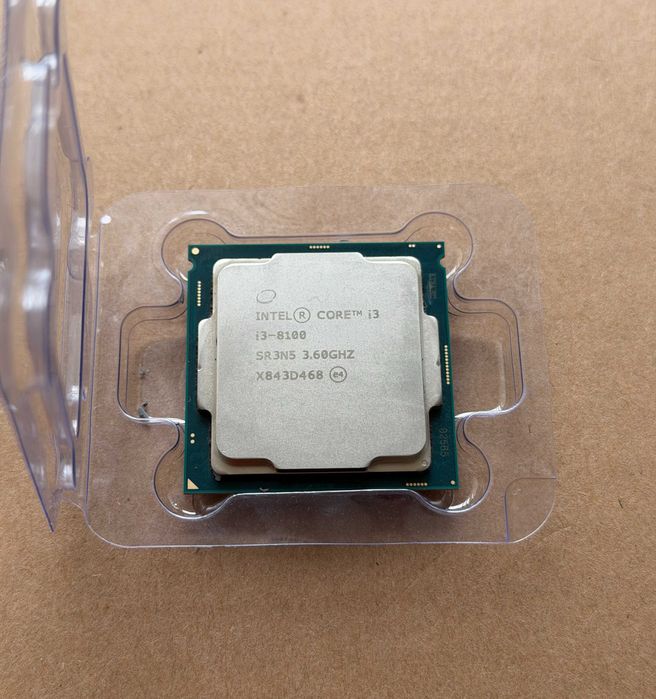Процесор Intel Core I3-8100