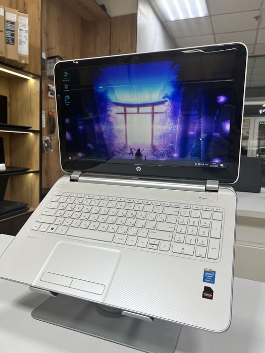 Ноутбук HP Pavilion | Intel Core i3 | SSD