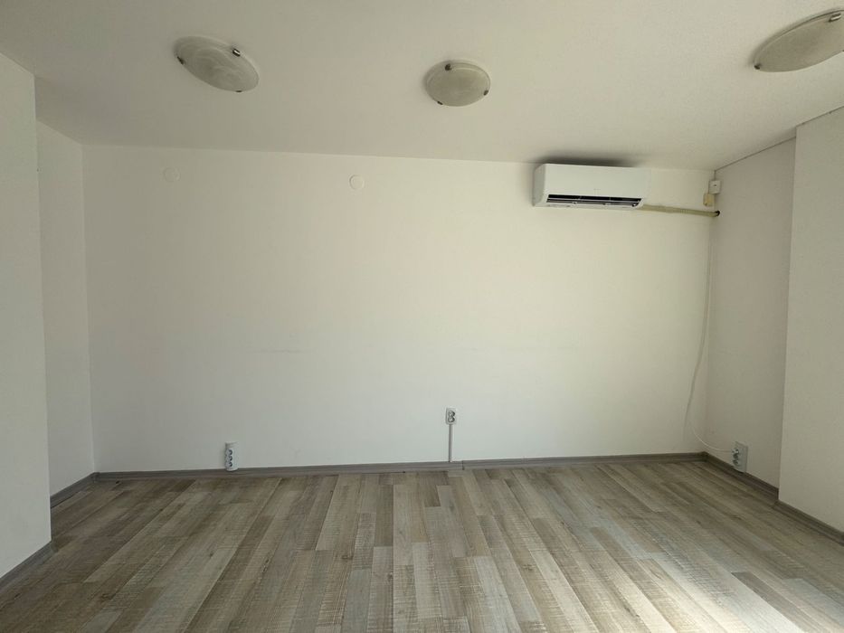 Продава се Офис в Пловдив, Сточна гара - 27 кв.м за 1771 €/кв.м - Снимка #6