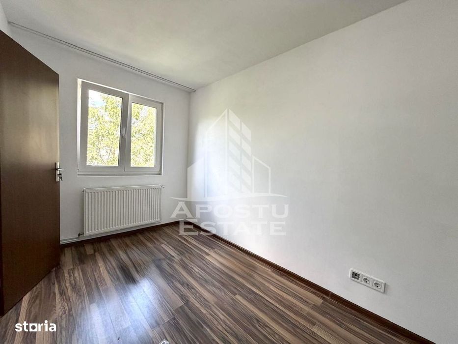 Apartament 2 camere de vanzare, etaj 3, zona Sagului — fotografia 3