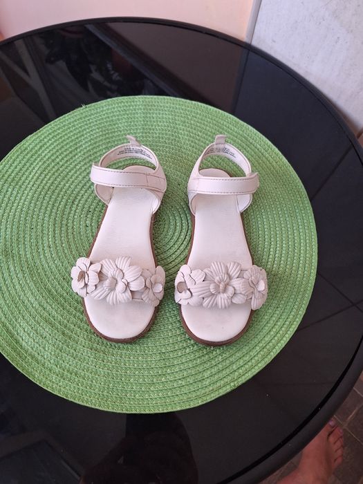 бели сандали HM 29н.