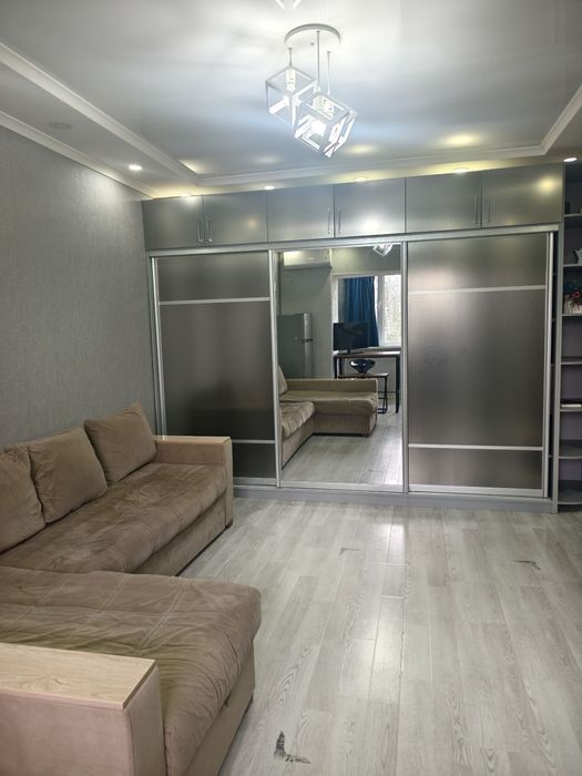 Сдаётся квартира возле Цирка (адра)