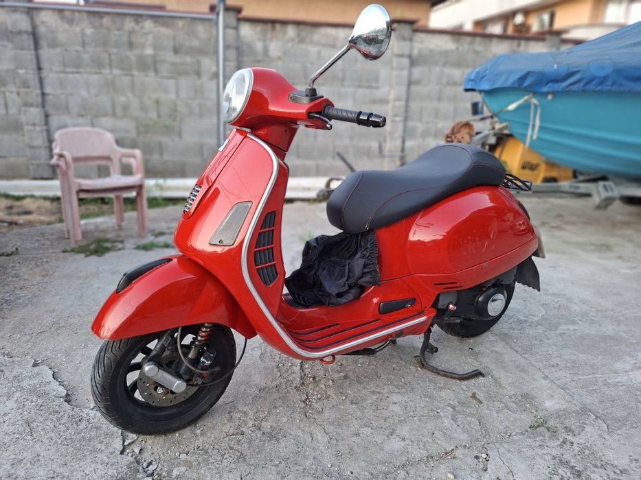 Скутер Vespa 300cc
