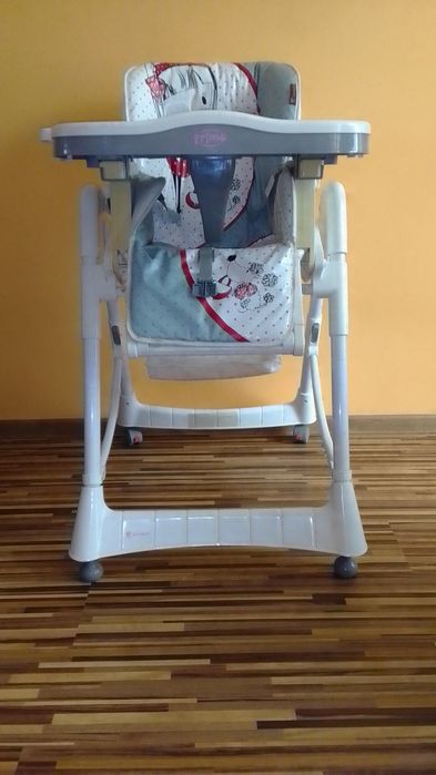 Столче за хранене с табличка