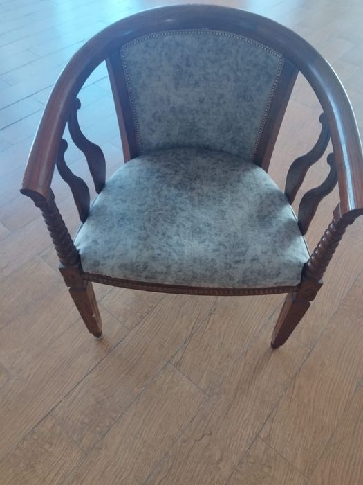 Продам дешево мебель