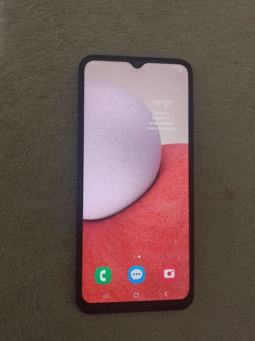 Продаю телефон самсунг