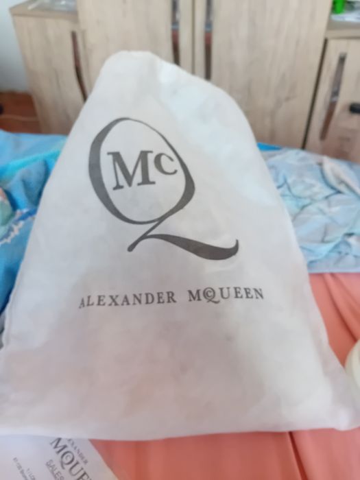 Vând adidasi Alexander MC,