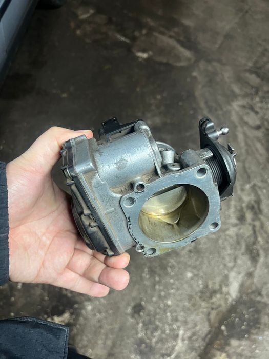 Продам дроссельную заслонку на Пассат б5 турбо 1.8