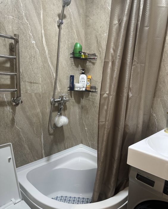 Код 888  Продается 1/5/7 ком квартира Куйлюк Compass ( вид во двор )