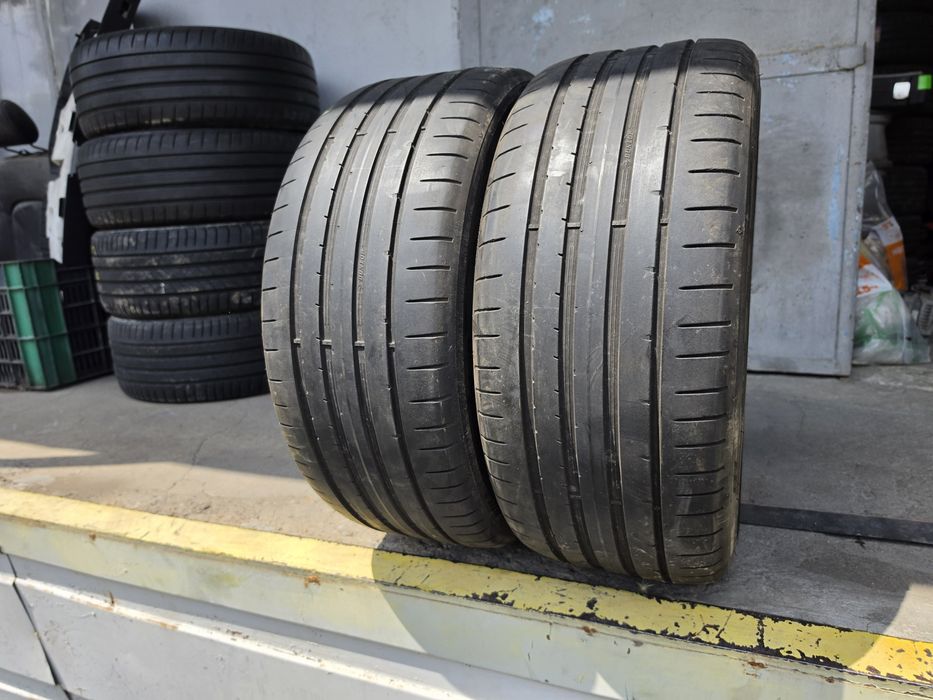 2 бр. летни гуми 225/40/18 Dunlop  DOT 4917 4 mm