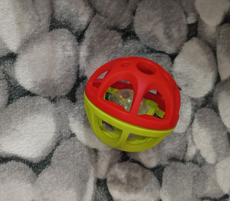 Vînd plușurii+jucării/  și un scăunel pn copii