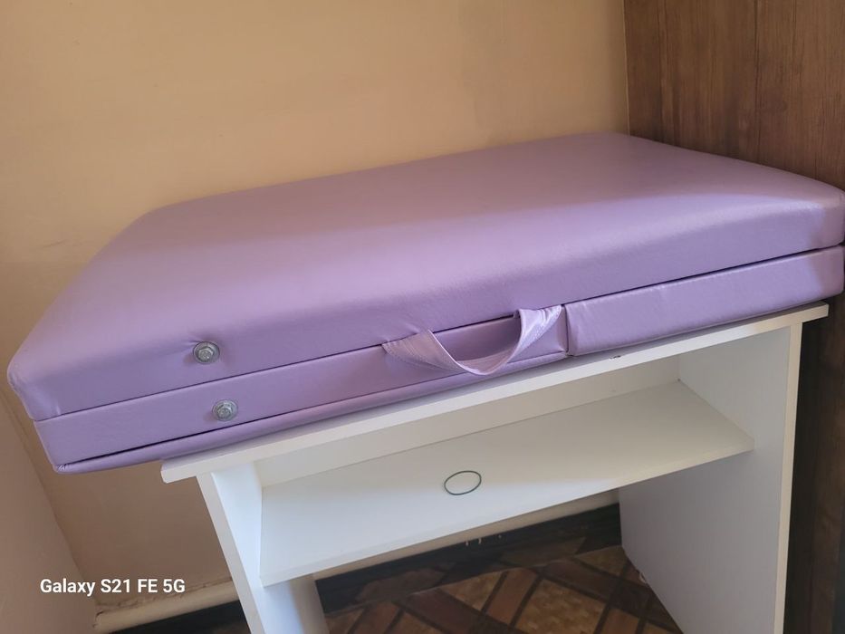 Косметологическая кушетка