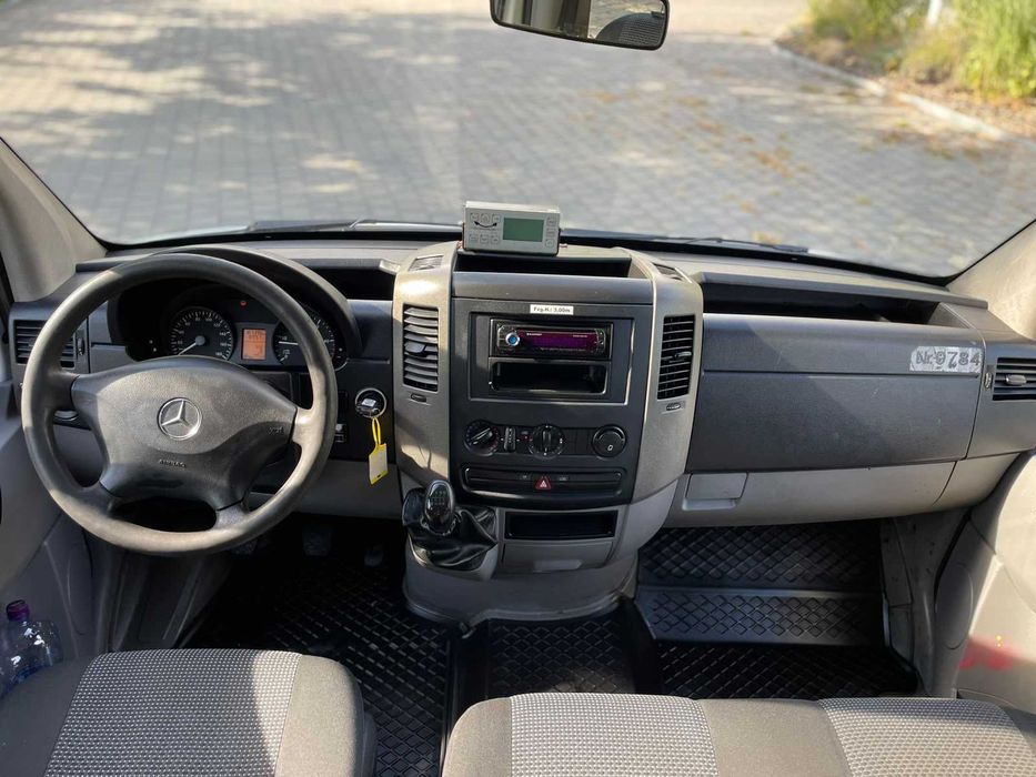 Mercedes Sprinter 313 CDI DOKKA 7 LOCURI 2010