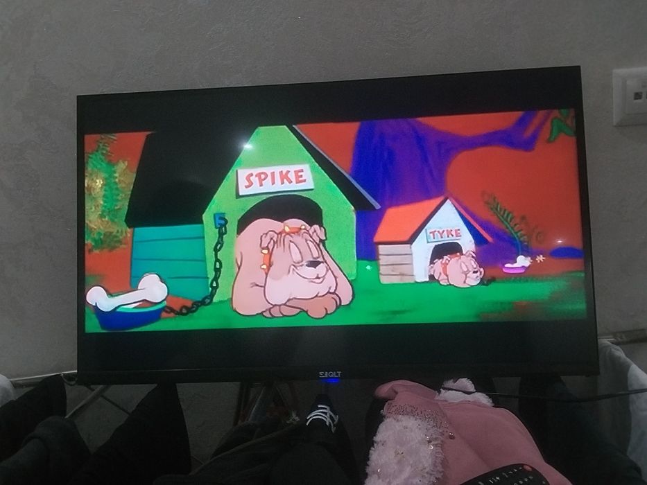 Televizor sotiladi  QLED 32  xolati idealniy