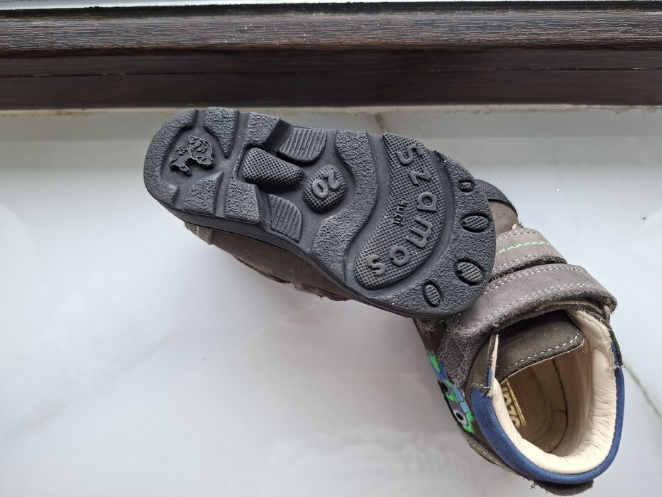 Pantofi   zamos  de piele