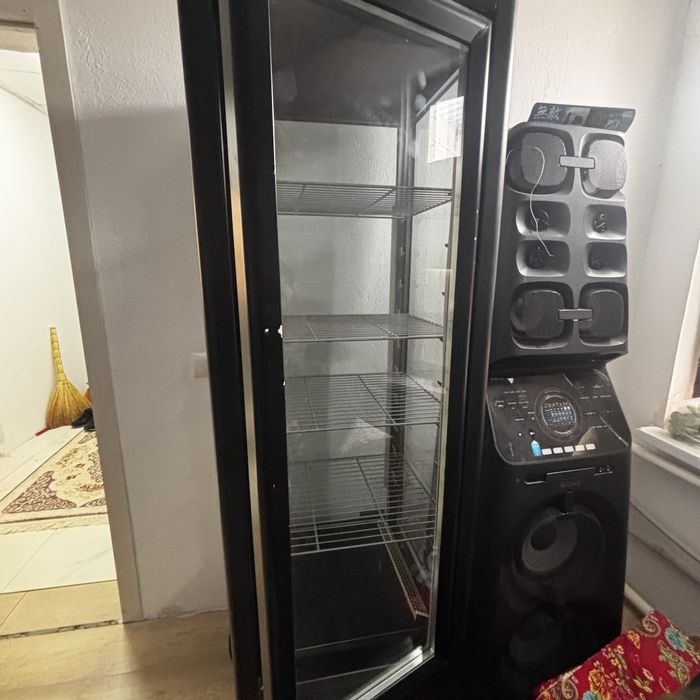 Продаю холодильник