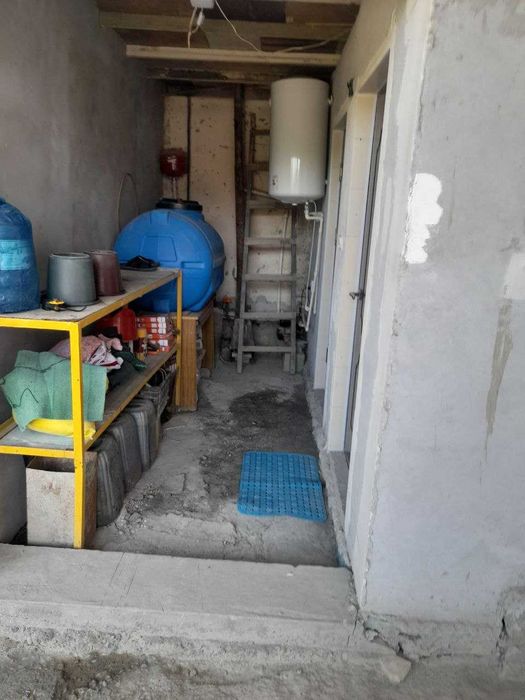 Ховли сотилади срочно