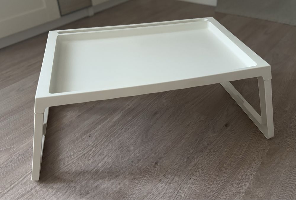 столик-поднос Икея KLIPSK пластиковый