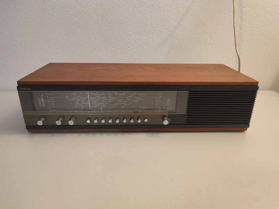 Radio Bang Olufsen Beomaster 700