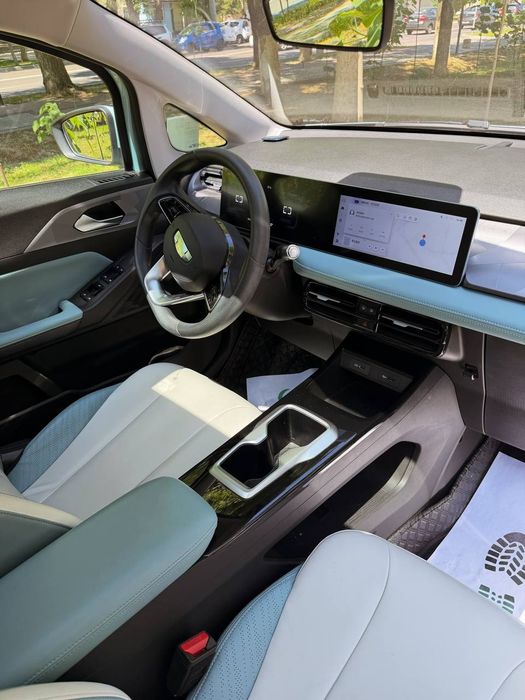 GEELY Geometry E