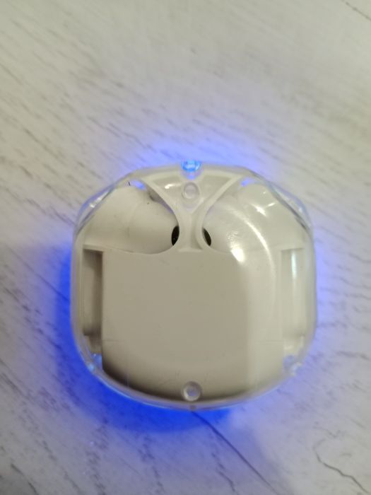 Наушник с блютозм