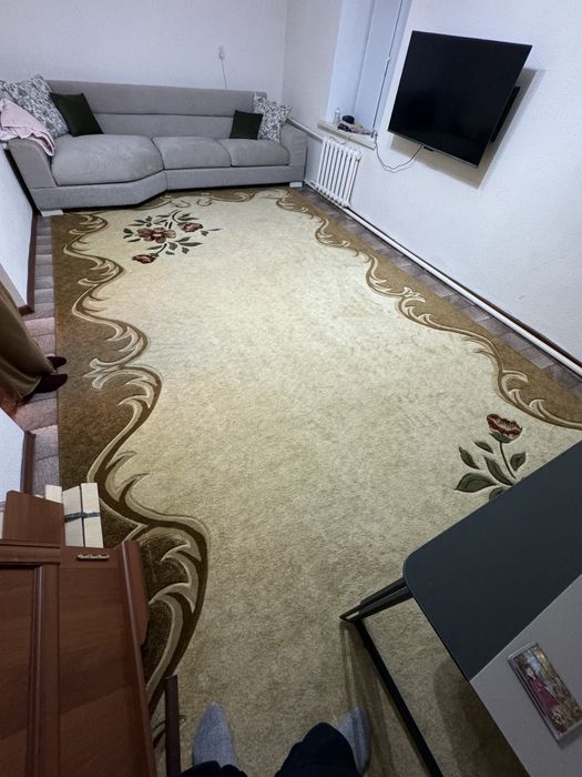 Продаётся ковёр ..