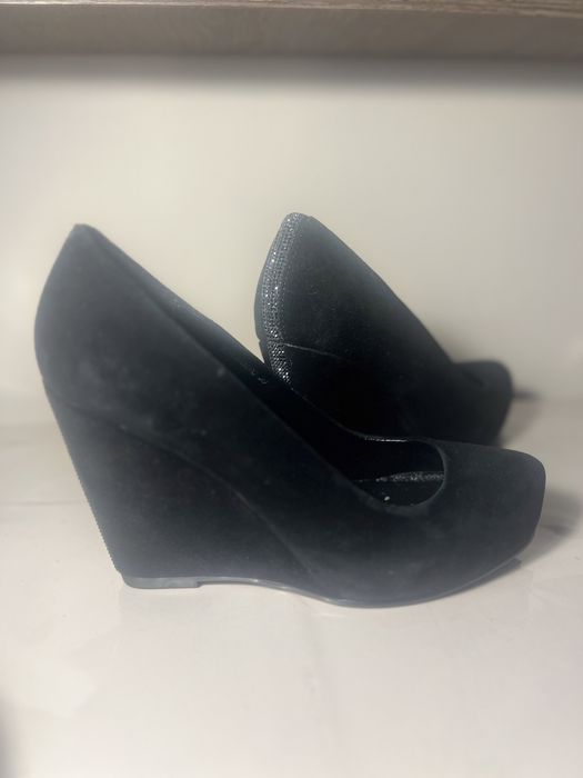 Туфли на сплошной платформе