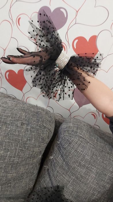 Тюлени  черни ръкавици-по договаряне