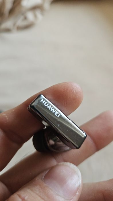Продавам Huawei Buds Pro
