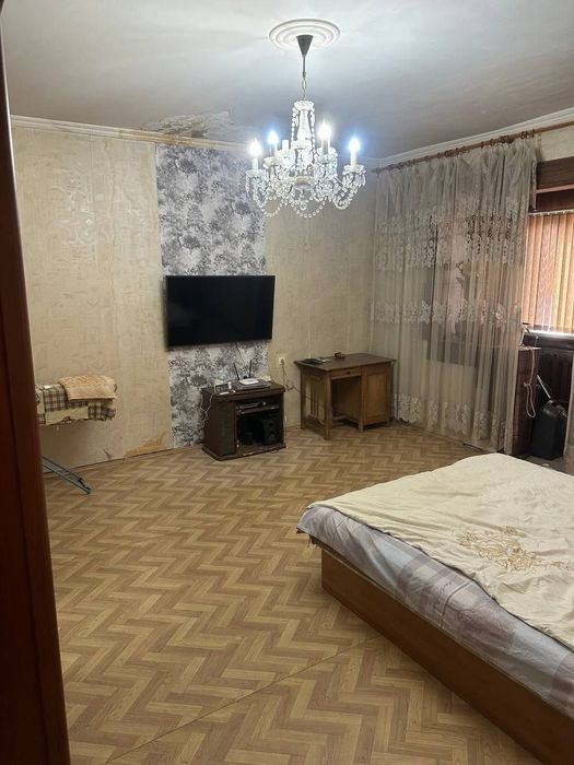 Паркентский продаётся 2 комнатная квартира