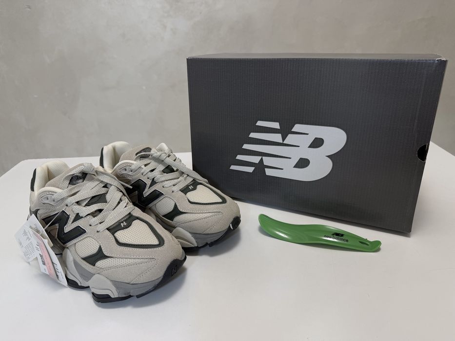 Adidasi New Balance 9060