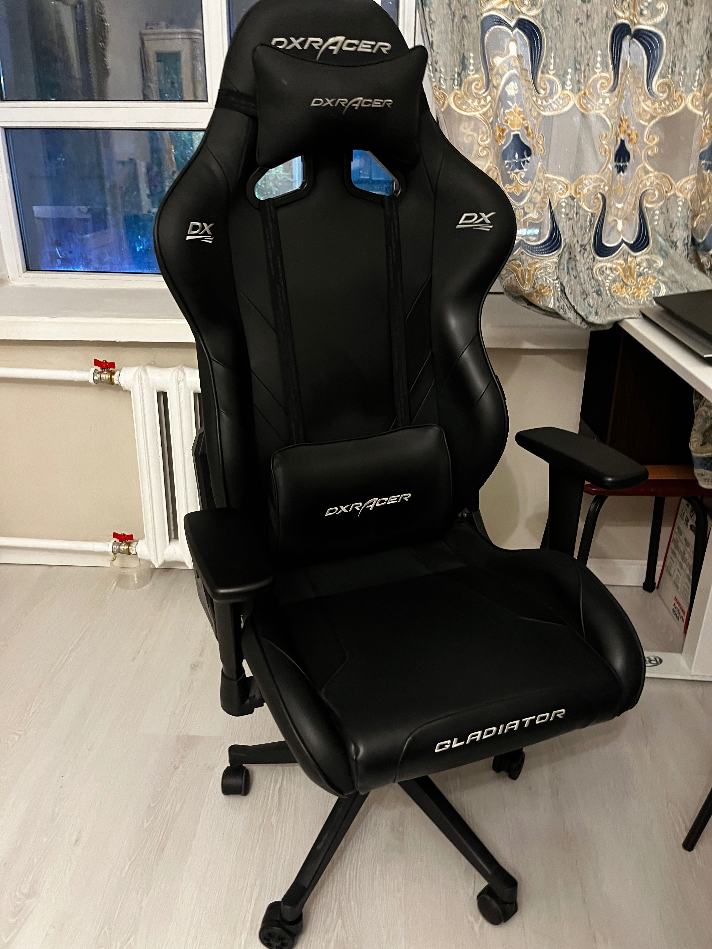Кресло DXRacer Gladiator в хорошем состояний.: 95 000 тг. - Офисная ...
