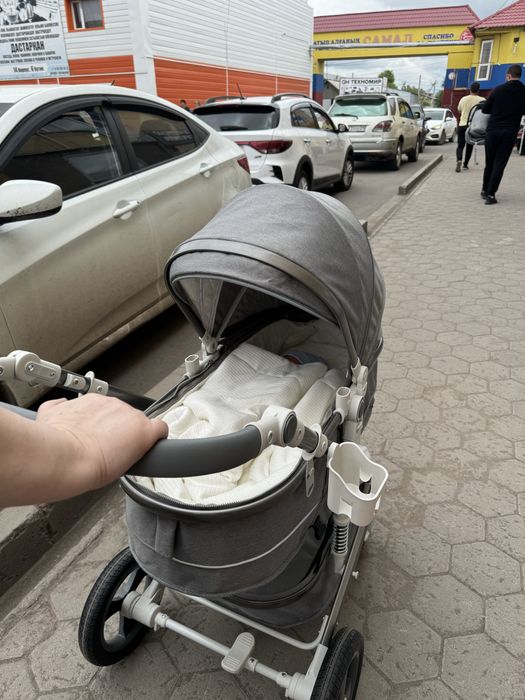 Продам коляску лето/зима