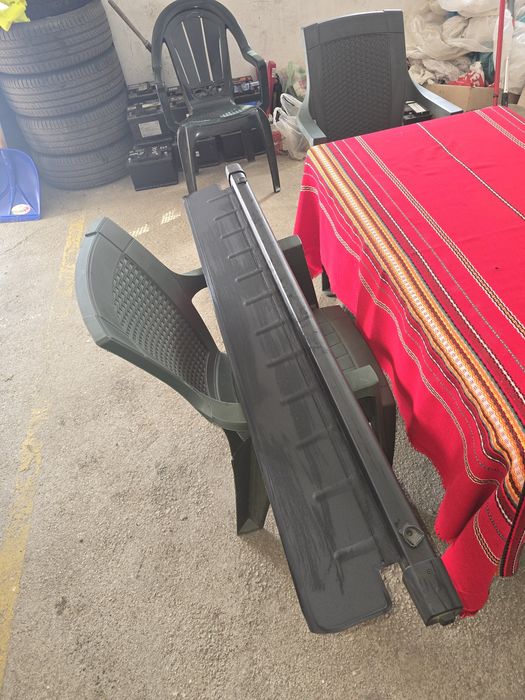 Продавам чисто нова задна щора за sitroen c4 Picasso b58